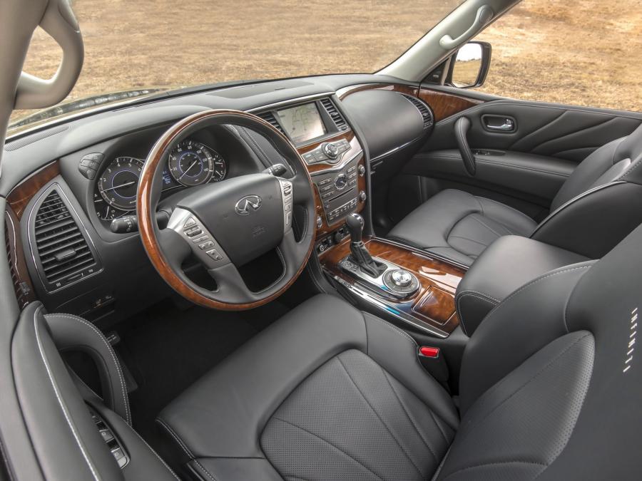  Infiniti QX80 5.6 2015 года  (фото 7 из 17)